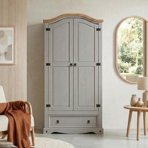 Kleiderschrank