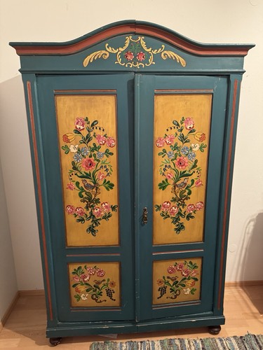 Antiker bauernschrank mit - ,