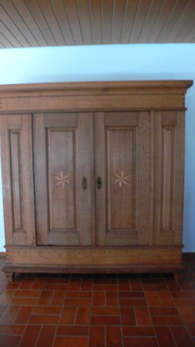 Doppeltür-Bauernschrank