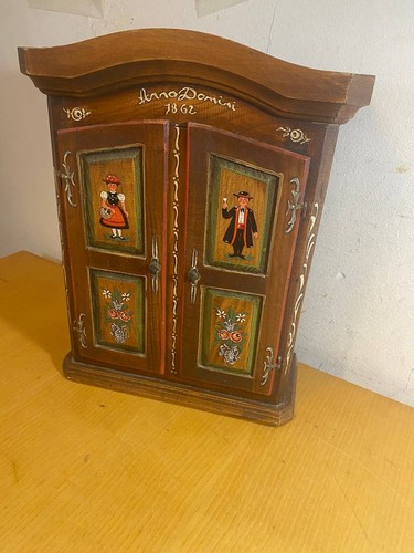 Puppen kleiderschrank 2trg - kleiderschrank,